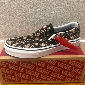 Brand new with tag! Floral print vans.